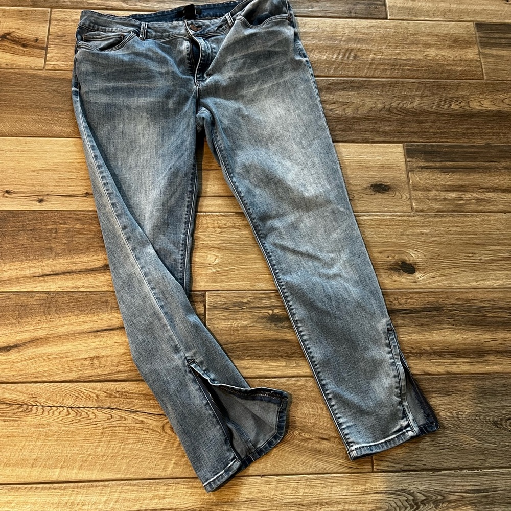 White House black market skimmer jeans size 14